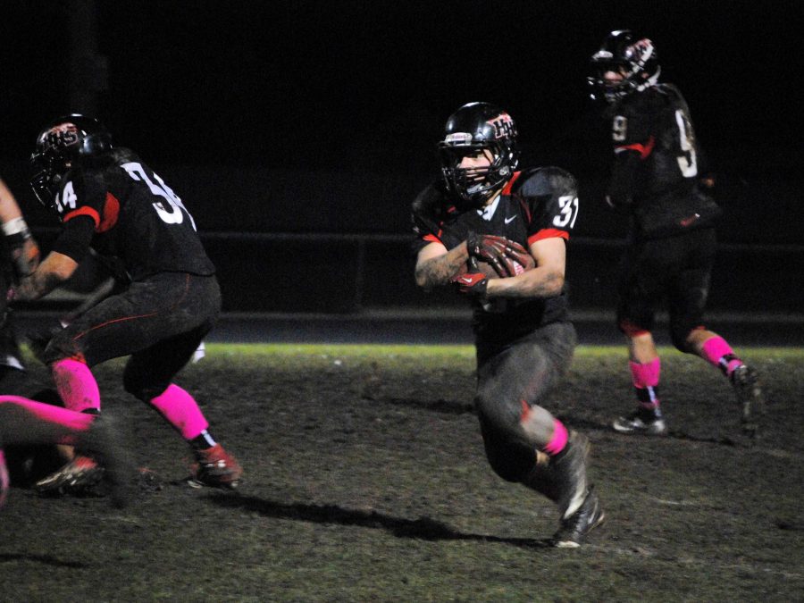 Huntley shuts out McHenry in last game before playoffs