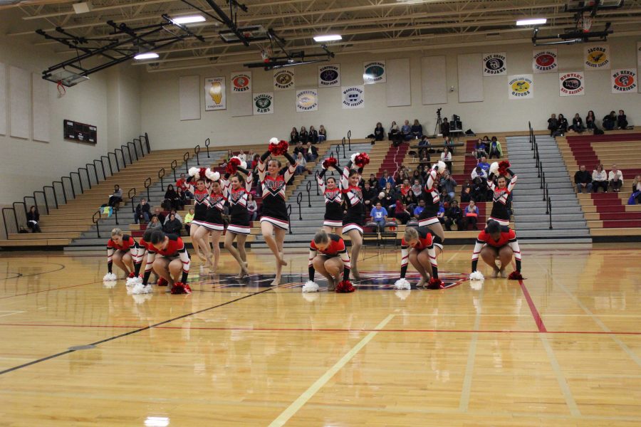 Poms qualifies for state at Winter Invitational