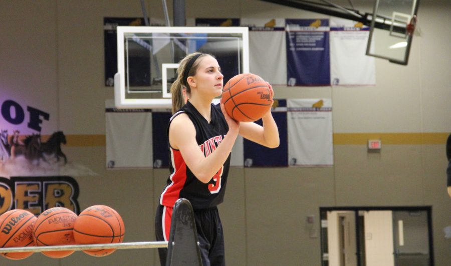 [BRIEF] Huntley duo drops bombs to advance in Three Point Showdown