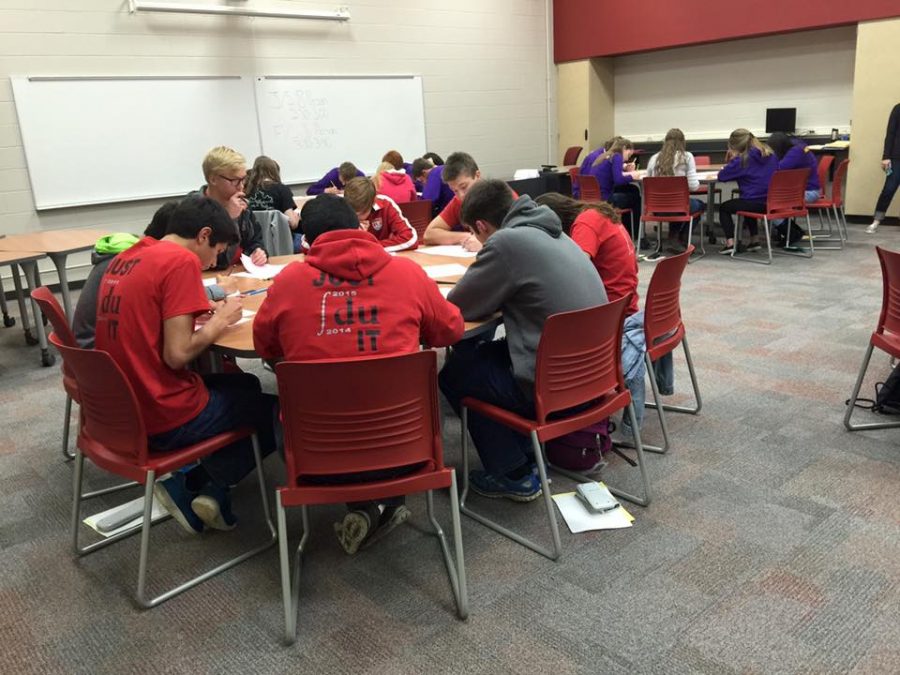 Huntley Places First at Math Team Invite
