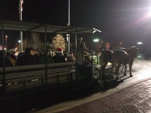 Outside of the municipal complex, there were free horse-drawn wagon rides.