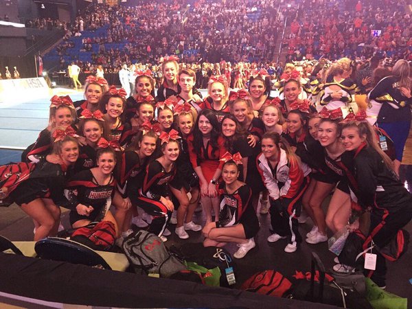 The Red Raiders pose after qualifying for Day 2 of the IHSA state finals (Courtesy of @HHSCheer158)