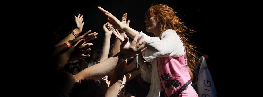 Florence Welch singing at one of her concerts (Courtesy of Facebook).