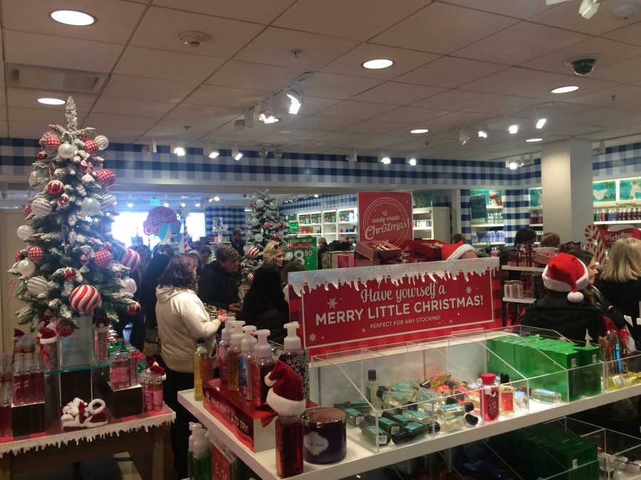 Christmas shoppers at Bath & Body Works this holiday season. Photo courtesy of Emma Kubelka