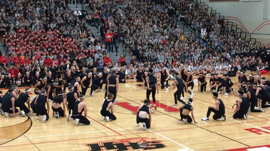 HHS Pep Rally: Starting the Year Off With a Bang