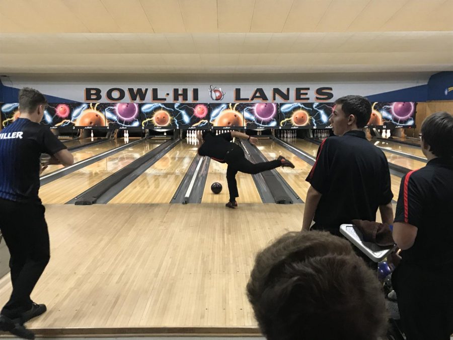 The Red Raiders Boys Bowling Team Falls to St. Charles North