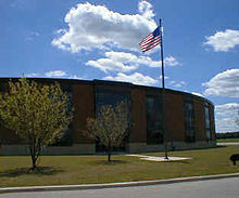 Huntley_High_School_(Huntley,_Illinois)