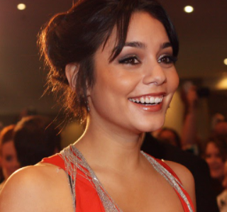 The talented Vanessa Hudgens plays all three, identical and completely different, characters: Princess Stacey, Queen Margaret, and cousin Fiona.