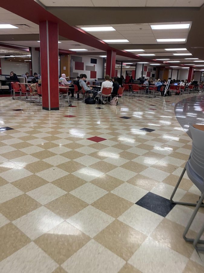 Students spending their blended periods in the commons area.