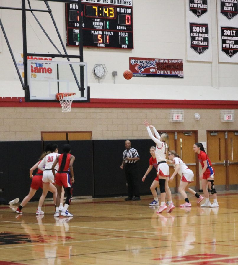 Girls basketball defeats Dundee Crown 55-26