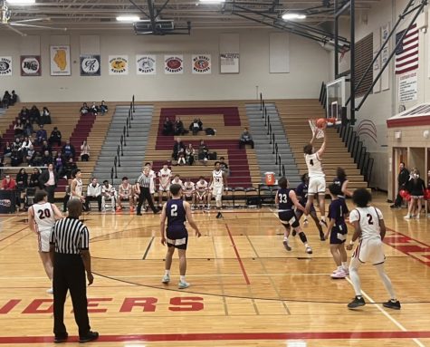 Hampshire Whip-Purs defeat HHS boys varsity basketball